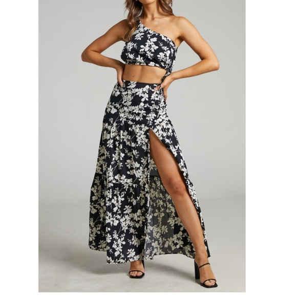 One shoulder 2 piece maxi skirt in black floral - Picture 1 of 1
